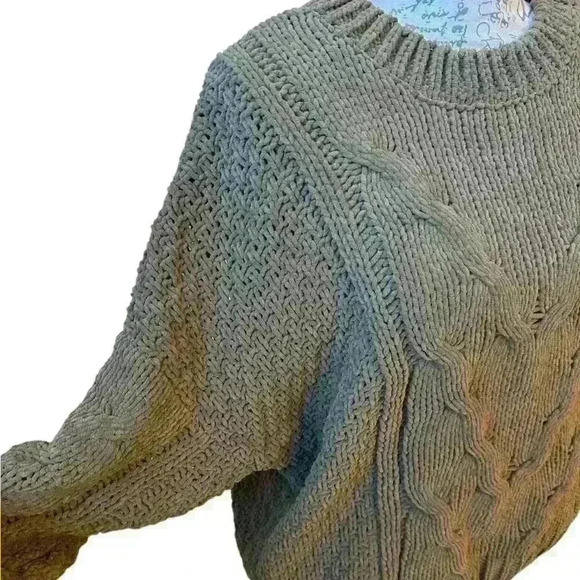 VINTAGE OLIVE GREEN Chunky Cableknit Sweater 💚🤎 - Picture 4 of 8